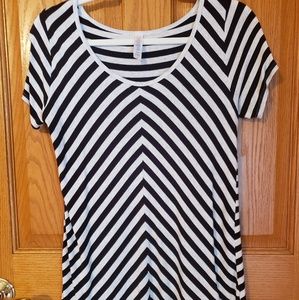 LuLaRoe top